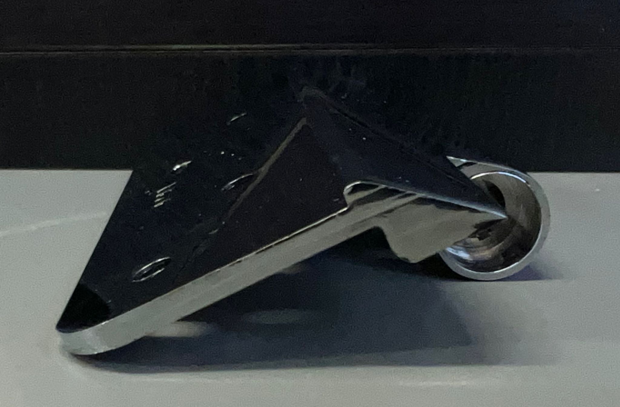 ERA Challenger Hinge